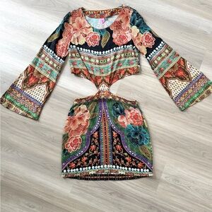 FARM RIO Dress Fabulous! Bell sleeve cut out Sm M 6